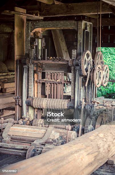 Vecchio Segheria - Fotografie stock e altre immagini di Deposito di legname - Deposito di legname, Mulino ad acqua, Opificio