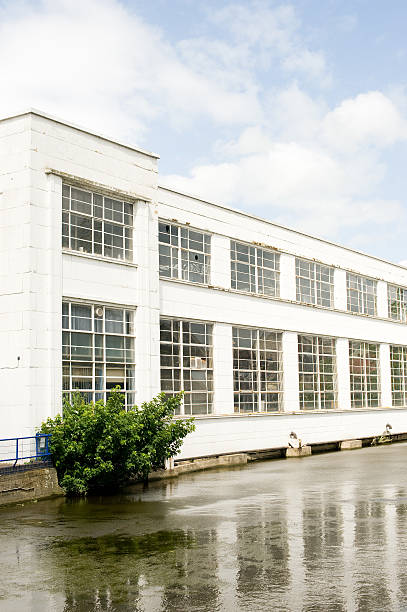 istock The River Len, Maidstone, Kent, UK 175510808