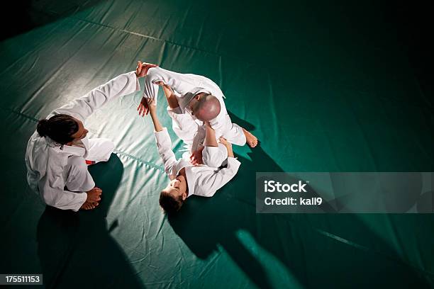 지도하지 Jiujitsu 족두리 근위대 20-29세에 대한 스톡 사진 및 기타 이미지 - 20-29세, 3 명, 8-9 살