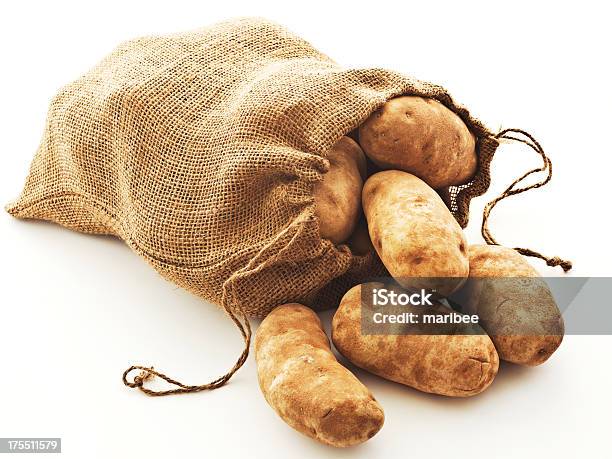 Patate In Iuta - Fotografie stock e altre immagini di Patata cruda - Patata cruda, Ricette di patate, Borsa