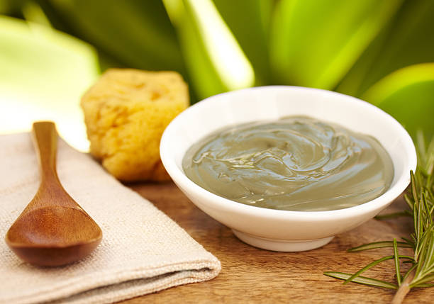 istock Spa still life with mud mask in a bowl 175513602