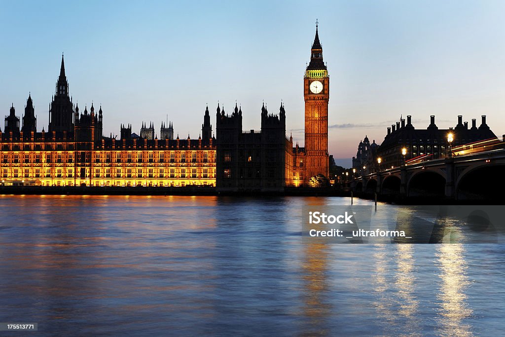 London-Il Palazzo di Westminster al crepuscolo - Foto stock royalty-free di Abbazia di Westminster