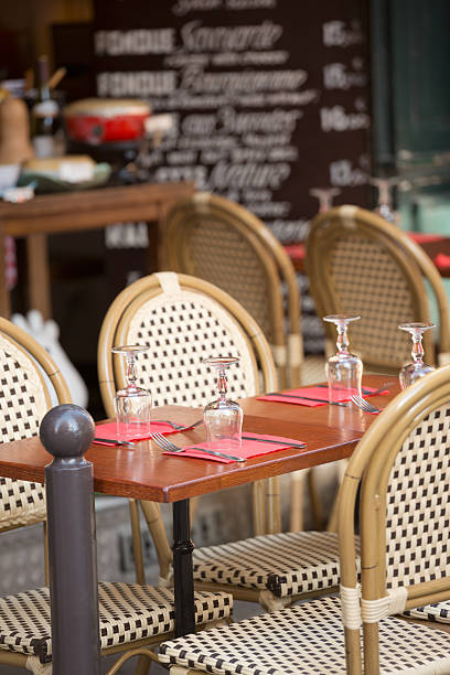 istock Decorated Restaurant Tables, Paris, France (XXXL) 175513869