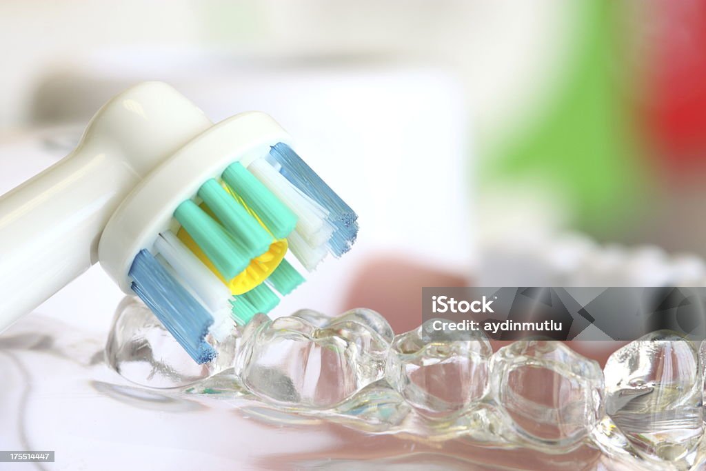 Чистка зубов - Стоковые фото Анатомия роялти-фри