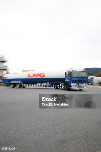 Cysterna Ciężarówkipowiększanie Lng - zdjęcia stockowe i więcej obrazów Benzyna - Benzyna, Bez ludzi, Biały