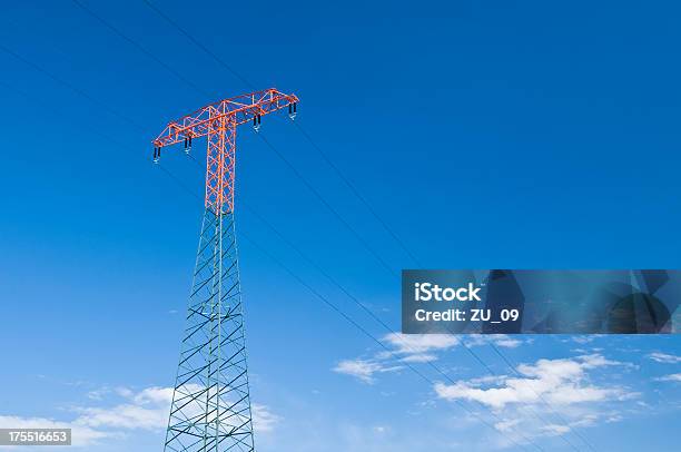 Elektrische Turm Mit Blauer Himmel Und Wolken Stockfoto und mehr Bilder von Balkengerüst - Balkengerüst, Blau, Eisen