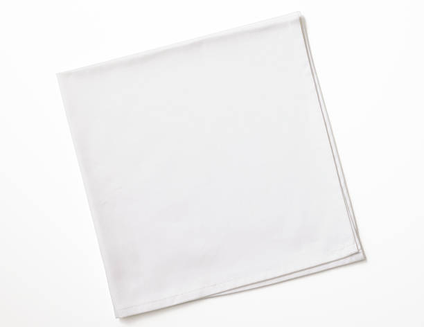 de plié isolé plan serviette blanche sur fond blanc - textile folded white nobody photos et images de collection