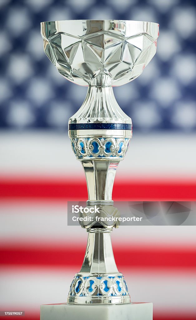 Bandeira dos Estados Unidos com o troféu vencedor da taça - Royalty-free 4 de Julho Foto de stock