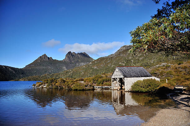 istock Cradle Mountain-Lake St Clair National Park 175519531