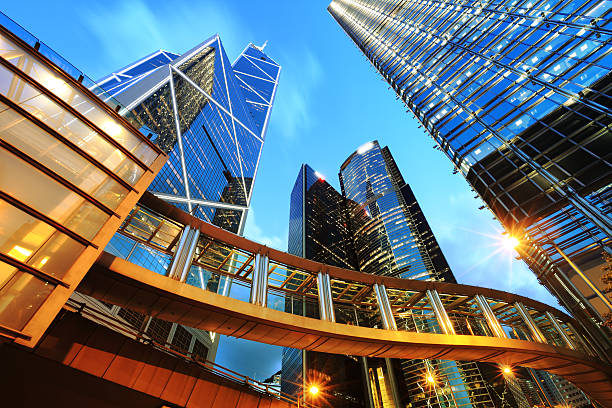 edifícios de empresa - hong kong city urban scene building exterior imagens e fotografias de stock
