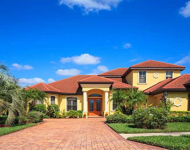 istock New Upscale Home in the Tropics 175522087