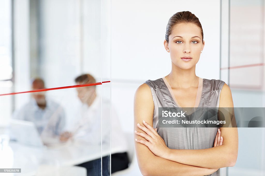 Feminino confiante trabalhador corporativo - Foto de stock de 20 Anos royalty-free