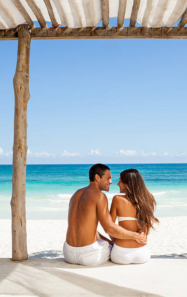 istock Cheerful couple at the beach 175525767