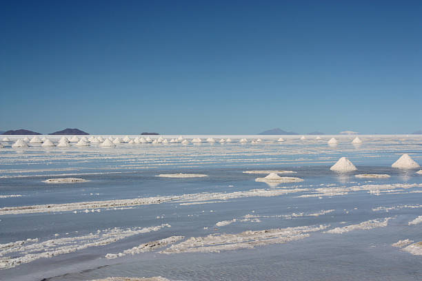 istock Salt Production in Uyuni 175525815