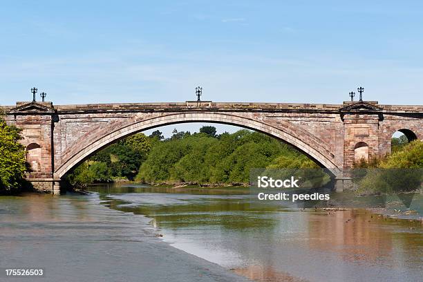 グロムナー橋チェスター - イギリスのストックフォトや画像を多数ご用意 - イギリス, グロムナー橋, ディー川
