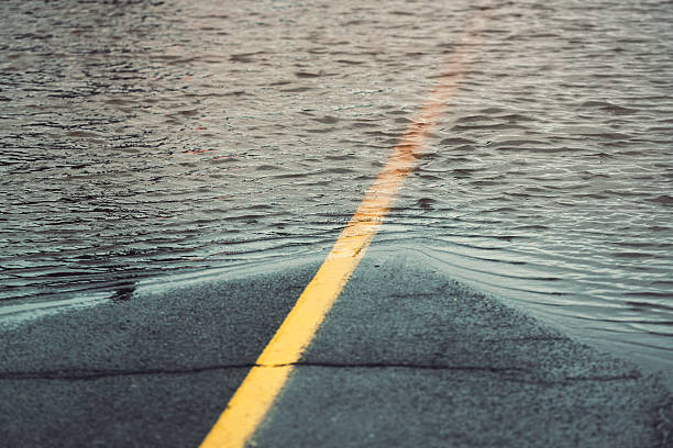 istock Flooded Street 175526733