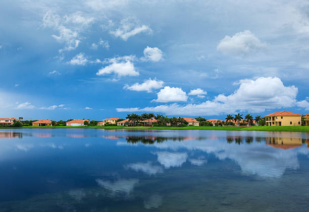 istock houses by the lake 175527069