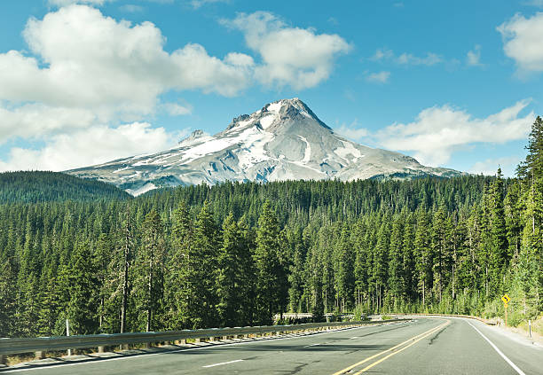 istock Driving to Mount Hood 175529748