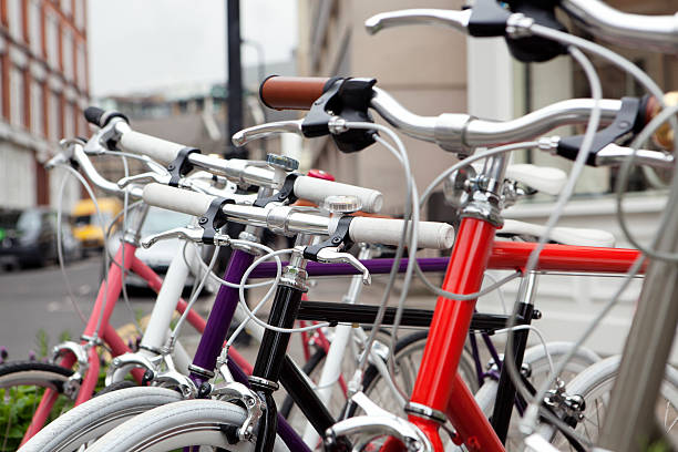 istock Row of retro style bicycles, London (XXXL) 175530122