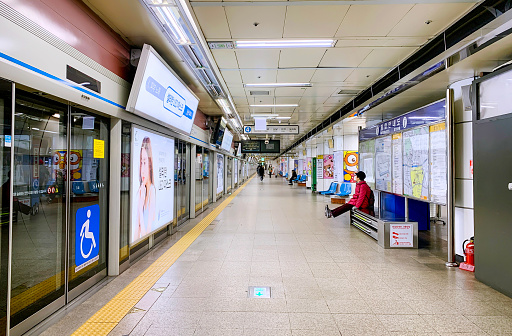 Seoul, South Korea - ‎‎‎January 17, 2019 : Platform Of Seoul Metro Station.