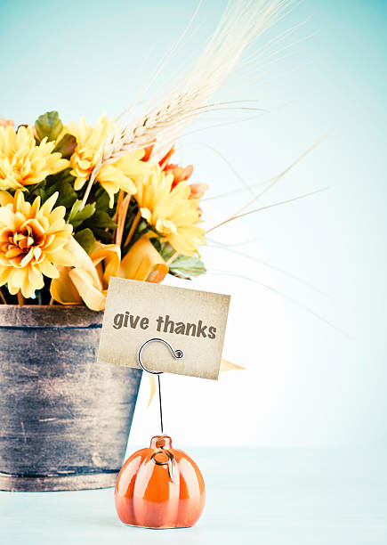 istock Thanksgiving Flowers and Message 175531559