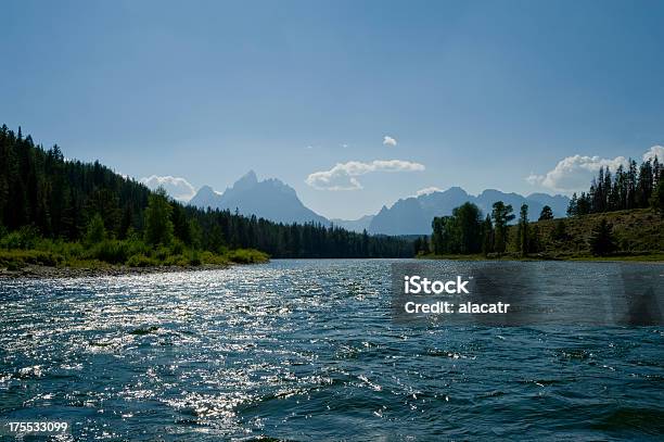 Foto de Snake River Grand Tetons National Park No Estado De Wyoming e mais fotos de stock de Cordilheira