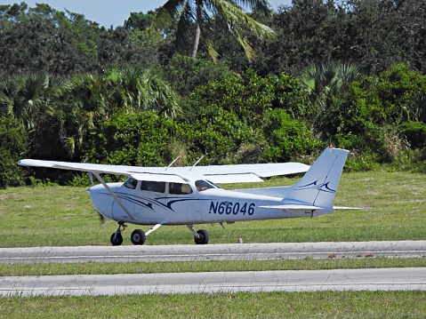 Lantana, Palm Beach County, Florida, USA, October 21, 2023.A Cessna 172 fixed wing single engine (4 seats / 1 engine) N66046 taxiing from the Palm Beach County Park Airport.