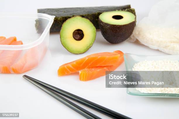 Componente De Sushi - Fotografias de stock e mais imagens de Abacate - Abacate, Alga marinha, Arroz - Alimento Básico