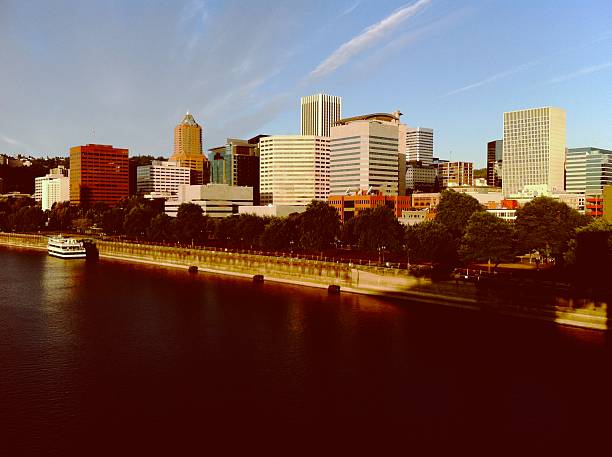 istock Portland Oregon Sunrise 175540715