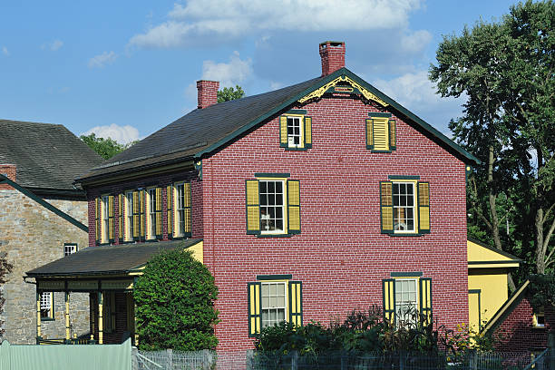 istock Ressler Family House 175541779