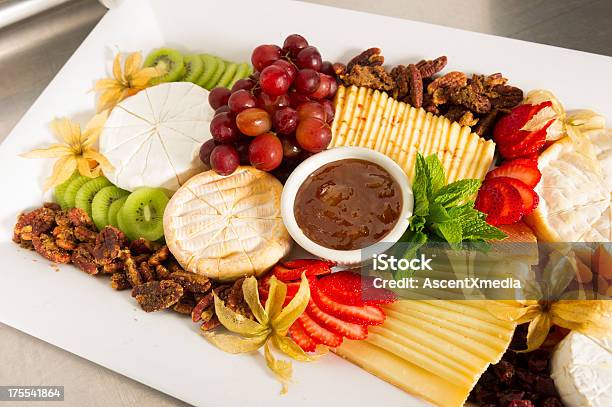 Foto de Gorumet Tábua De Queijos e mais fotos de stock de Comida - Comida, Brie, Buffet - Refeições