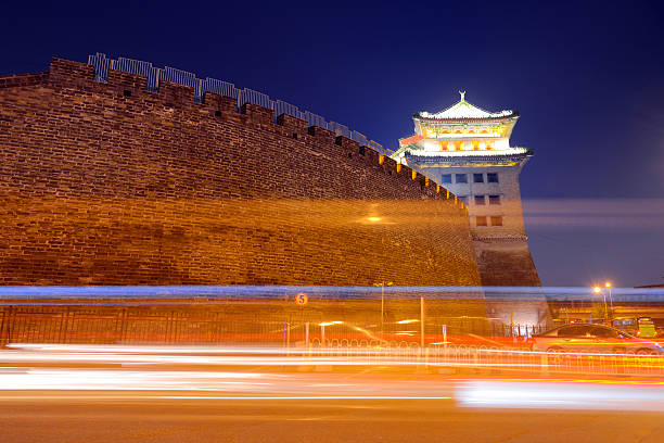 아름다운 밤 of china 성 - china xian contemporary built structure 뉴스 사진 이미지