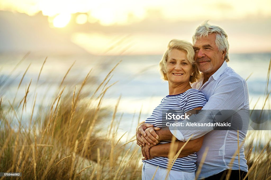 Altes Paar genießen die goldenen Jahre - Lizenzfrei 60-69 Jahre Stock-Foto