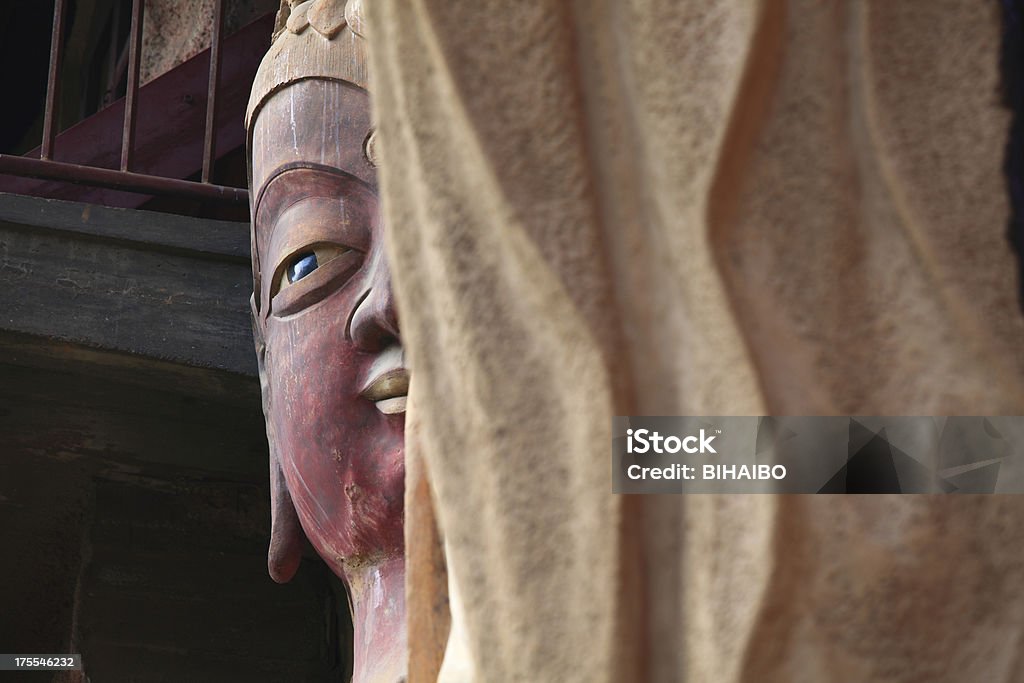 Старинный знаменитых лицом Maiji Гора Будды - Стоковые фото Без людей роялти-фри