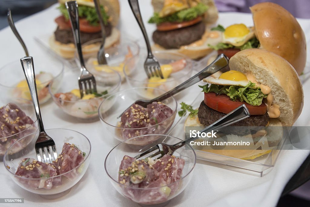 mini-cheeseburger sliders mit Thunfisch-Schalen - Lizenzfrei Burger Stock-Foto