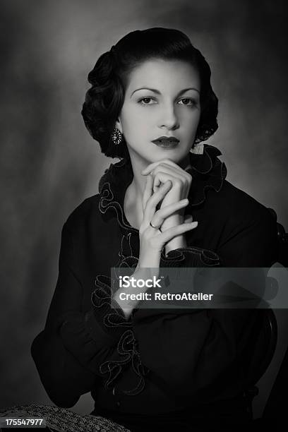Década De 1930 Retrato Feminino - Fotografias de stock e mais imagens de 1930-1939 - 1930-1939, Estilo Eduardiano, Face Humana