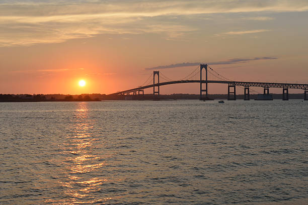 istock Newport Bridge at Sunset 175548147