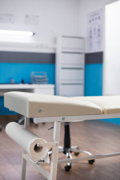 istock Examination bed in a hospital room 1755497981