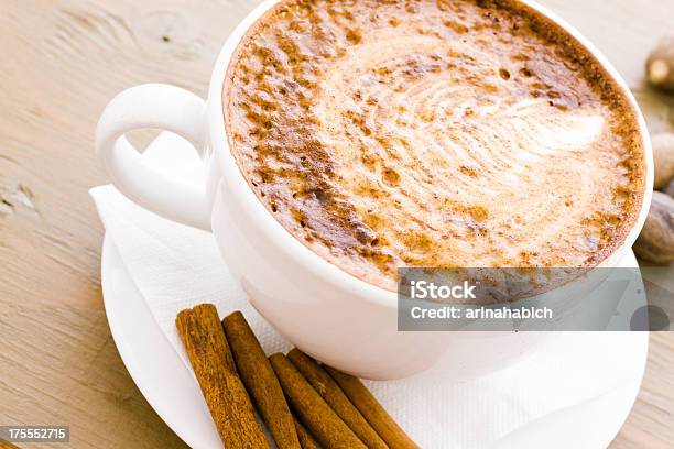 Latte Macchiato - Fotografie stock e altre immagini di Bevanda analcolica - Bevanda analcolica, Bibita, Calore - Concetto