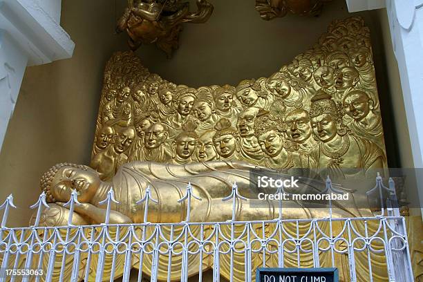 Будда В Nirvana — стоковые фотографии и другие картинки Апостол - Апостол, Бесконечность, Будда