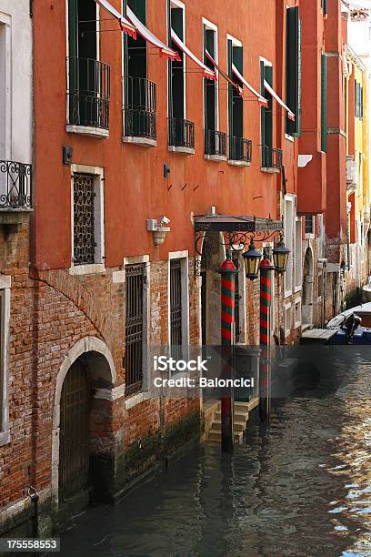 Photo libre de droit de Maisons De Venise banque d'images et plus d'images libres de droit de Bâtiment vu de l'extérieur - Bâtiment vu de l'extérieur, Canal - Eau vive, Eau