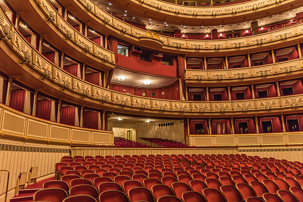 intérieur de l'opéra d'état de vienne - opéra style musical photos et images de collection