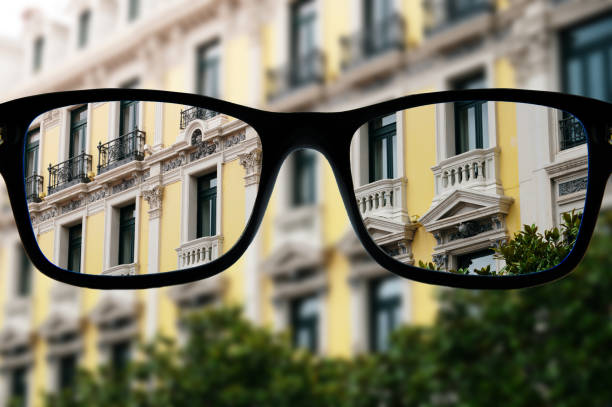 istock Eyeglasses focusing a building 1755661872