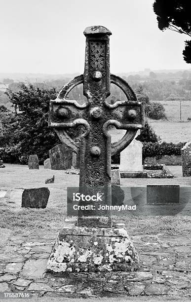 Photo libre de droit de Croix Celtique banque d'images et plus d'images libres de droit de Cimetière - Cimetière, Comté de Tipperary, Croix celtique