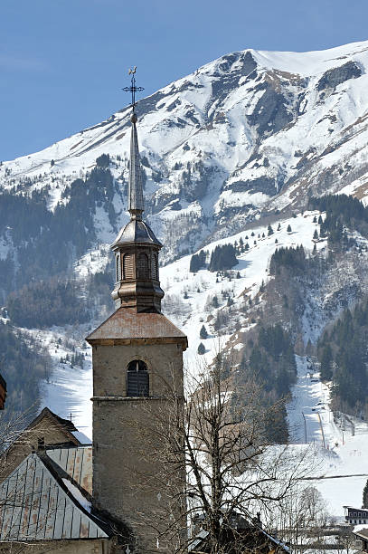 istock Alpine Church - Contamines Montjoie 175587822