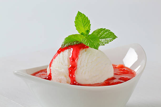 istock Strawberry sauce with ice cream 175589315