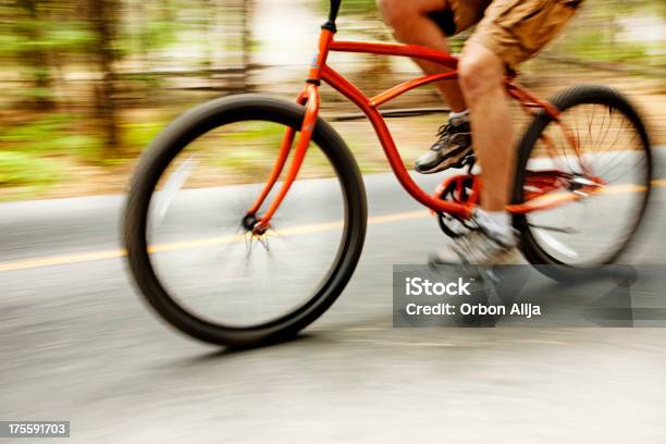 Jeździe Na Rowerze - zdjęcia stockowe i więcej obrazów Bicykl - Bicykl, Droga jednopasmowa, Drzewo