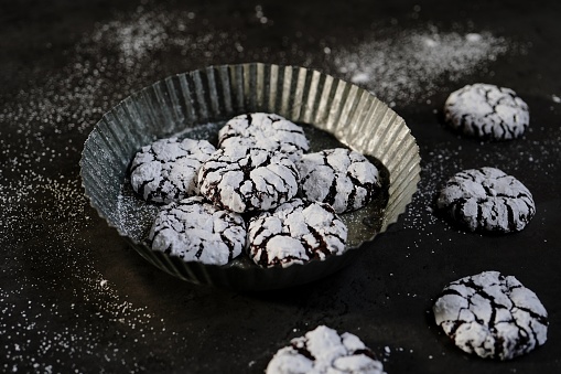 Homemade Chocolate crinkle cookies | Christmas holiday desserts
