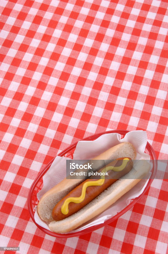 Hot Dog - Zbiór zdjęć royalty-free (Obrus)