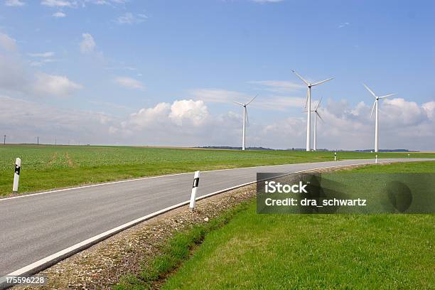Foto de Aberto Freeway e mais fotos de stock de Alemanha - Alemanha, Cena Rural, Energia Eólica